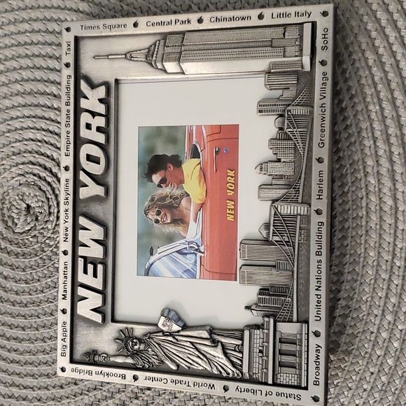 New York Metal Vintage Picture Frame - Picture 7 of 7